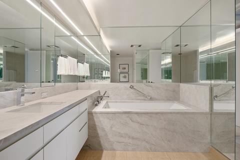 180 E Pearson St #4404, Chicago, IL 60611 photo 11