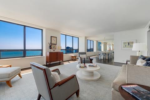 180 E Pearson St #4404, Chicago, IL 60611 photo 3