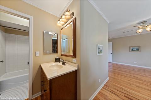 950 Wheaton Oaks Dr, Wheaton, IL 60187 photo 15