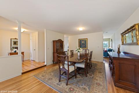 950 Wheaton Oaks Dr, Wheaton, IL 60187 photo 8