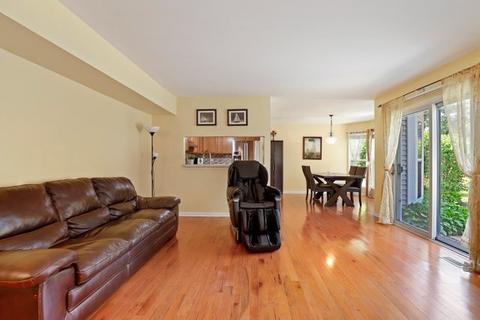 1426 Diamond Dr, Hoffman Estates, IL 60192 photo 6