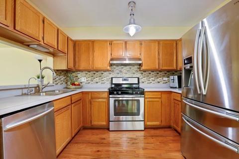 1426 Diamond Dr, Hoffman Estates, IL 60192 photo 9