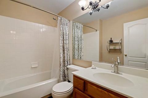 1426 Diamond Dr, Hoffman Estates, IL 60192 photo 18