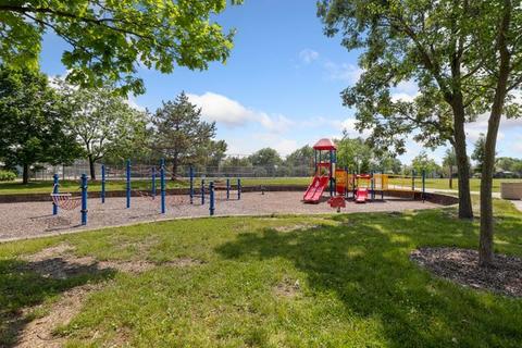 1426 Diamond Dr, Hoffman Estates, IL 60192 photo 25
