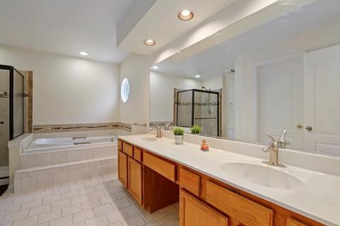 1426 Diamond Dr, Hoffman Estates, IL 60192 photo 14