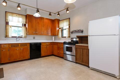 786 Wing St, Elgin, IL 60123 photo 4