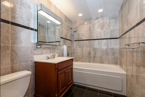 786 Wing St, Elgin, IL 60123 photo 7