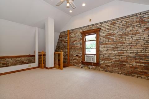786 Wing St, Elgin, IL 60123 photo 6