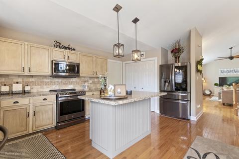 1404 Blackthorn Dr, Plainfield, IL 60586 photo 7