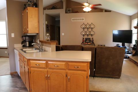 1206 Quail Dr, Plainfield, IL 60586 photo 4