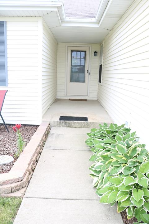 1206 Quail Dr, Plainfield, IL 60586 photo 2