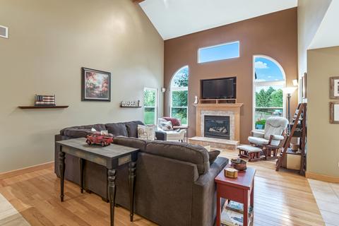 5902 Bison Ln, Johnsburg, IL 60051 photo 6