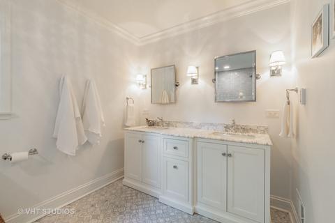 606 Dauphine Ave, Northbrook, IL 60062 photo 17