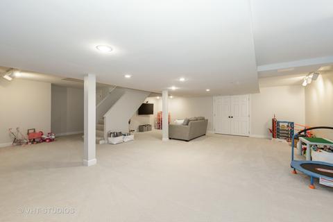 606 Dauphine Ave, Northbrook, IL 60062 photo 27