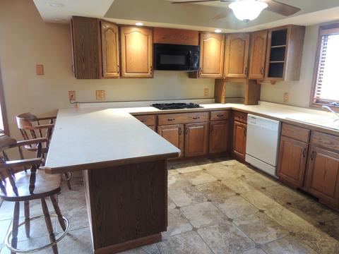932 30th St, Peru, IL 61354 photo 3