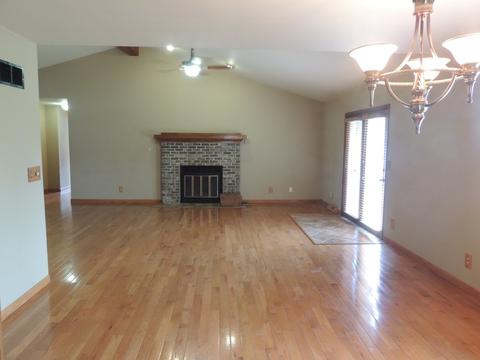 932 30th St, Peru, IL 61354 photo 5