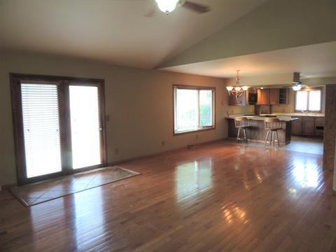 932 30th St, Peru, IL 61354 photo 6