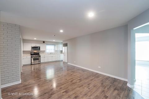 136 Wilshire Dr, Wheeling, IL 60090 photo 8