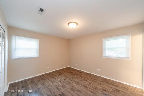 136 Wilshire Dr, Wheeling, IL 60090 photo 12