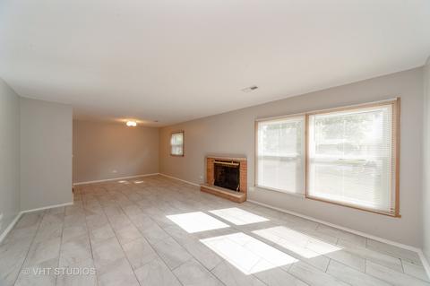 136 Wilshire Dr, Wheeling, IL 60090 photo 5