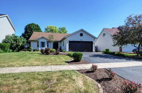 2520 Silver Rock Dr, Crest Hill, IL 60403 photo 2