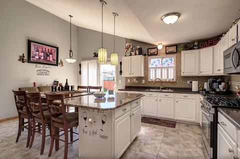 2520 Silver Rock Dr, Crest Hill, IL 60403 photo 7