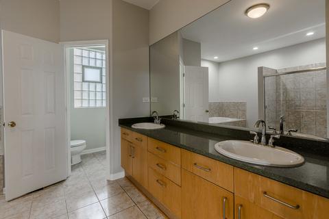 4313 S Berkeley Ave #2, Chicago, IL 60653 photo 7