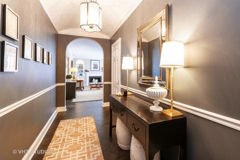 73 Elm St #8D, Chicago, IL 60611 photo 2