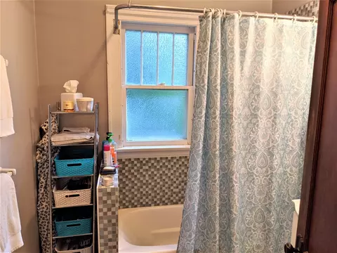 517 Ashland Ave, Elgin, IL 60123 photo 7