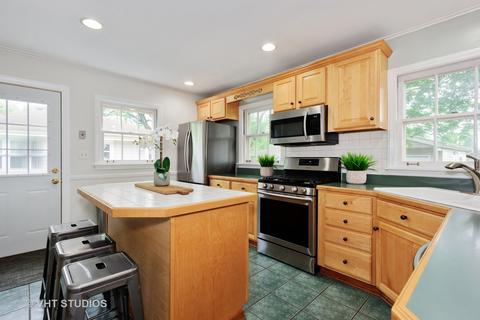 1418 Evergreen St, Wheaton, IL 60187 photo 5