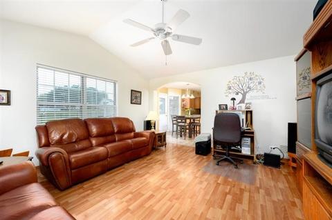 944 Longford Rd, Bartlett, IL 60103 photo 12
