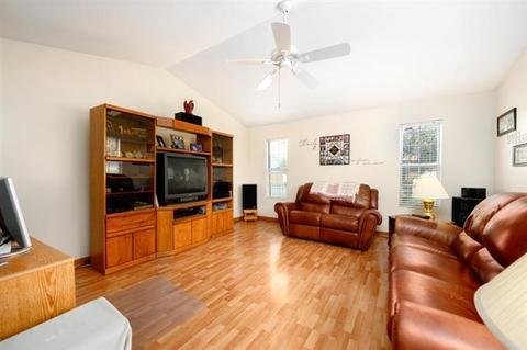 944 Longford Rd, Bartlett, IL 60103 photo 11