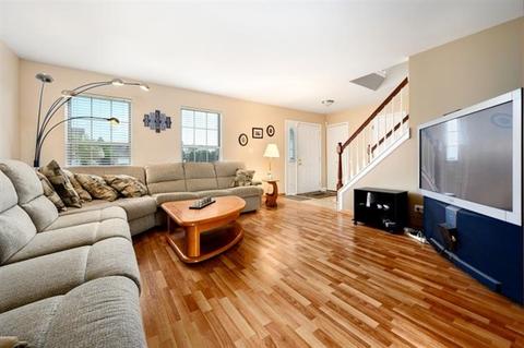 944 Longford Rd, Bartlett, IL 60103 photo 3