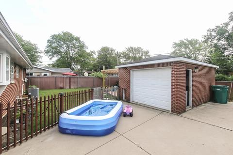 1039 Anthony Rd, Wheeling, IL 60090 photo 22