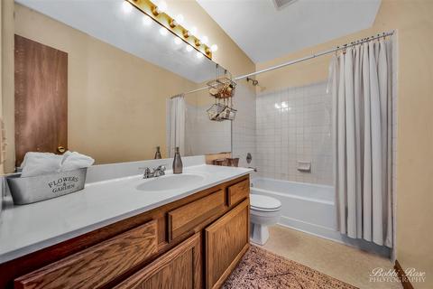 805 Baltusrol Dr, Elgin, IL 60123 photo 18