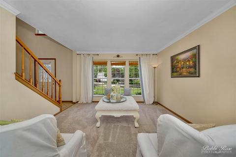 805 Baltusrol Dr, Elgin, IL 60123 photo 5