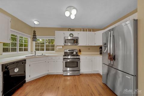 805 Baltusrol Dr, Elgin, IL 60123 photo 10