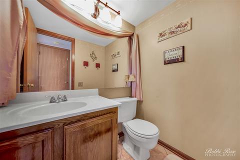 805 Baltusrol Dr, Elgin, IL 60123 photo 12