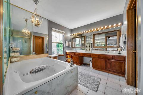 805 Baltusrol Dr, Elgin, IL 60123 photo 14