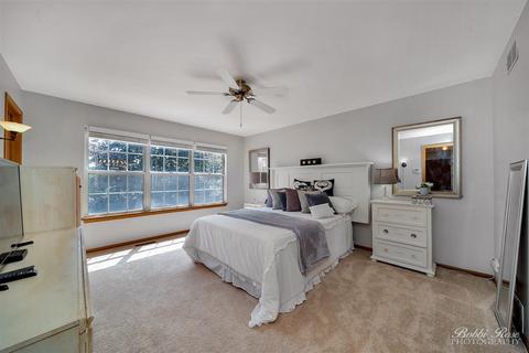 805 Baltusrol Dr, Elgin, IL 60123 photo 13