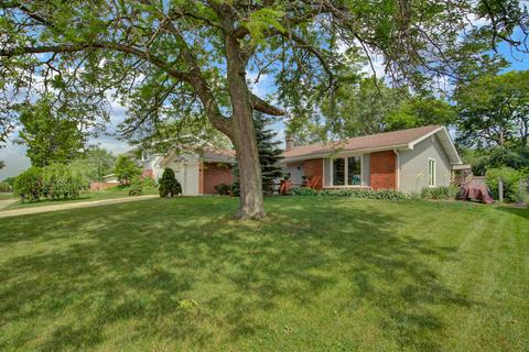 1340 Hassell Rd, Hoffman Estates, IL 60169 photo 2