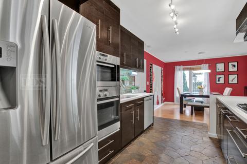 1340 Hassell Rd, Hoffman Estates, IL 60169 photo 9