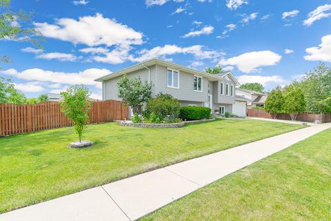 7010 Gallatin Dr, Plainfield, IL 60586 photo 2