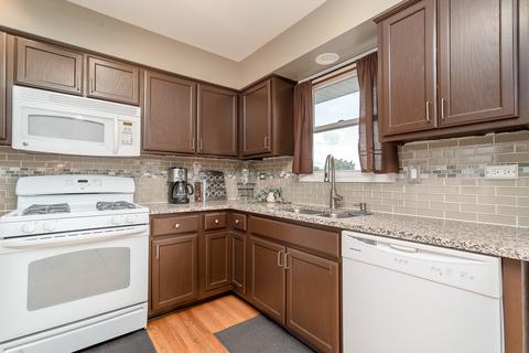 7010 Gallatin Dr, Plainfield, IL 60586 photo 7