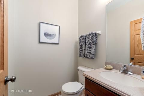 251 Lillian Pl, Bartlett, IL 60103 photo 20