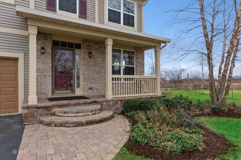 251 Lillian Pl, Bartlett, IL 60103 photo 2