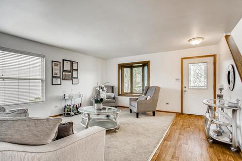 5417 Isabel Ct, Plainfield, IL 60586 photo 2