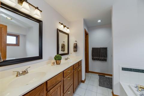 62 N Forestview Ln, Aurora, IL 60502 photo 18