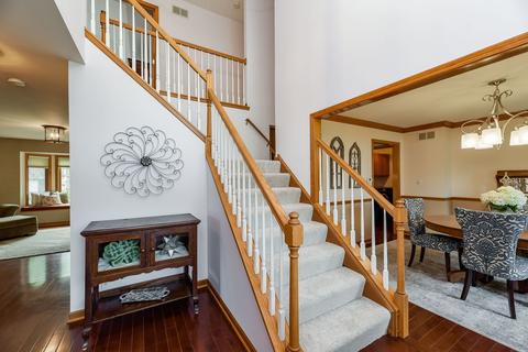 62 N Forestview Ln, Aurora, IL 60502 photo 3