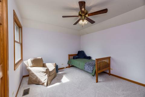 62 N Forestview Ln, Aurora, IL 60502 photo 21